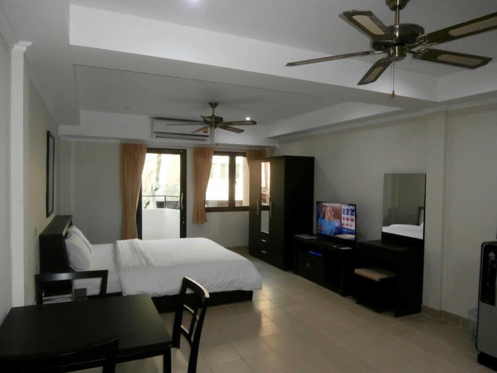 The Classroom Hotel Паттая Екстер'єр фото