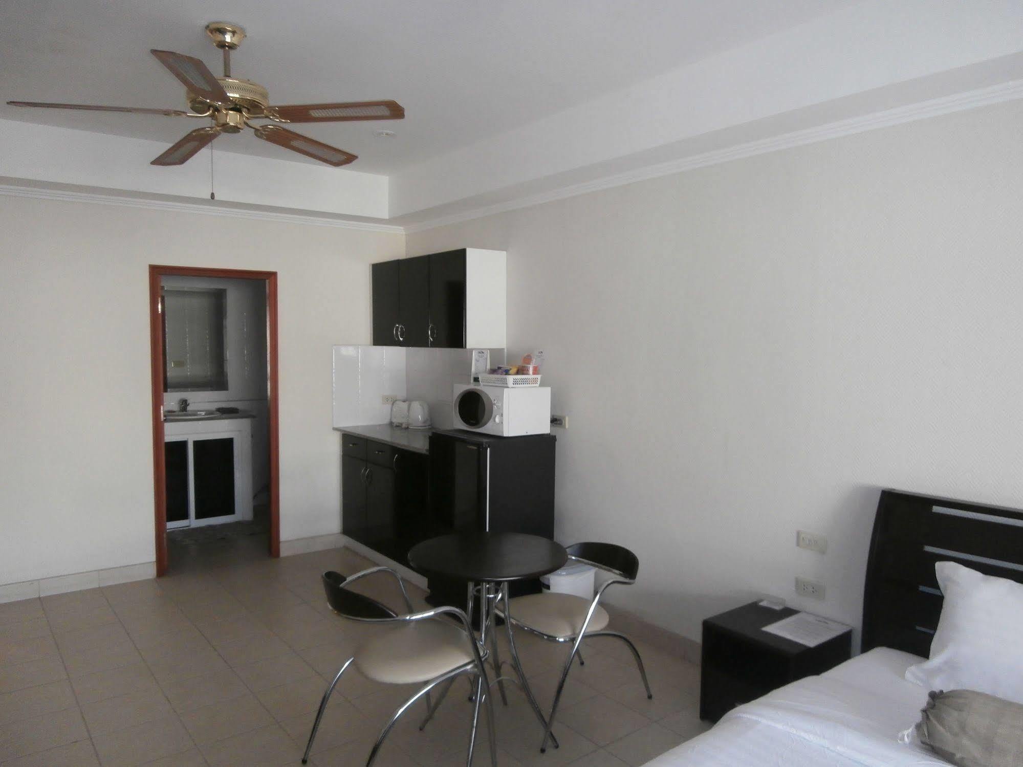 The Classroom Hotel Паттая Екстер'єр фото