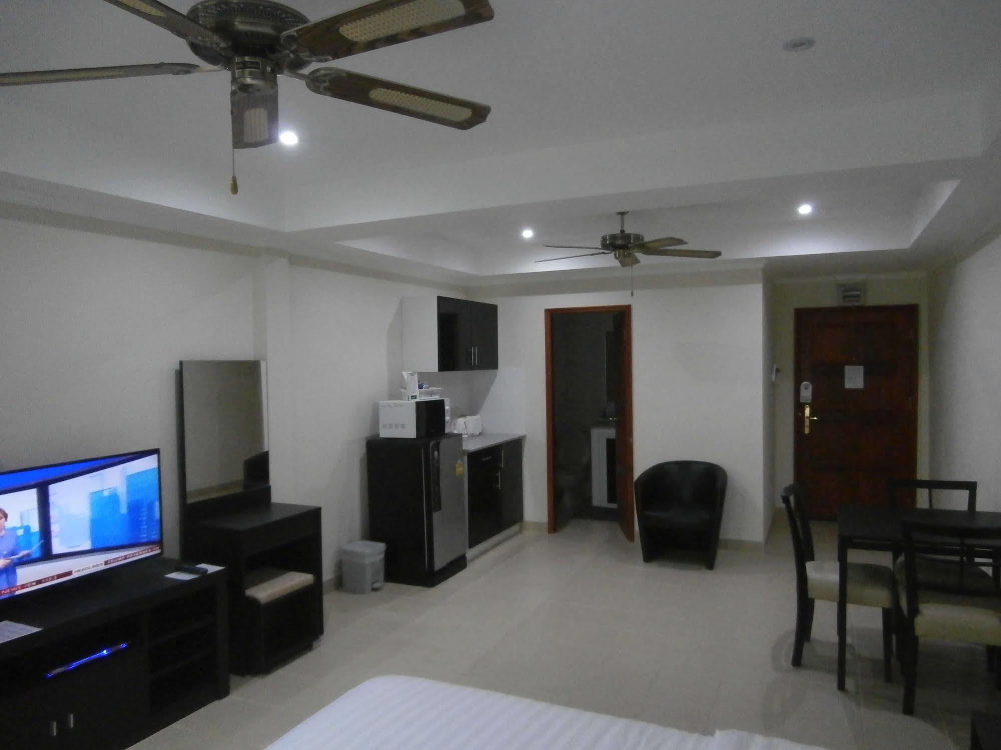 The Classroom Hotel Паттая Екстер'єр фото